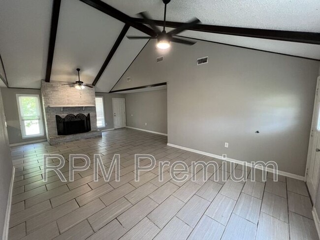Building Photo - 13830 Felicity Dr