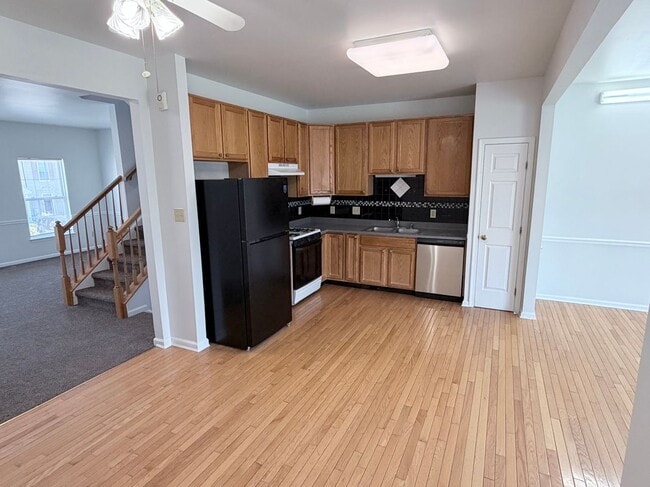 Building Photo - 68 Alexis Dr