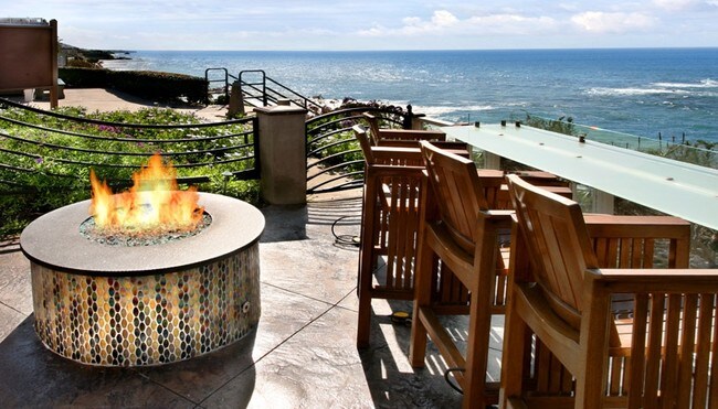 Front Patio and beach Steps - 150 Cress St