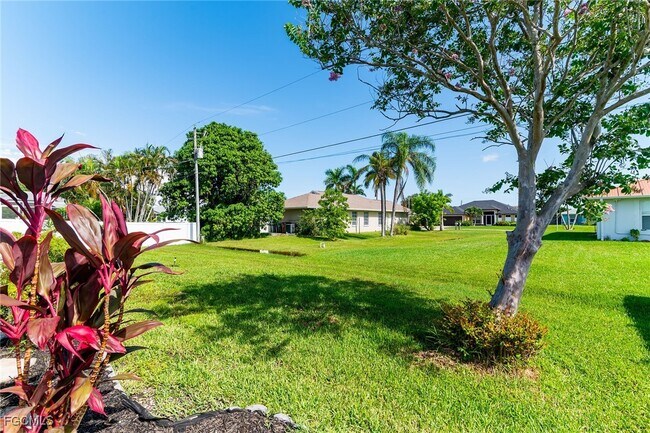Building Photo - 1131 SW 47th St