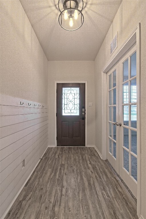 Foto del edificio - 601 Hummingbird Ln
