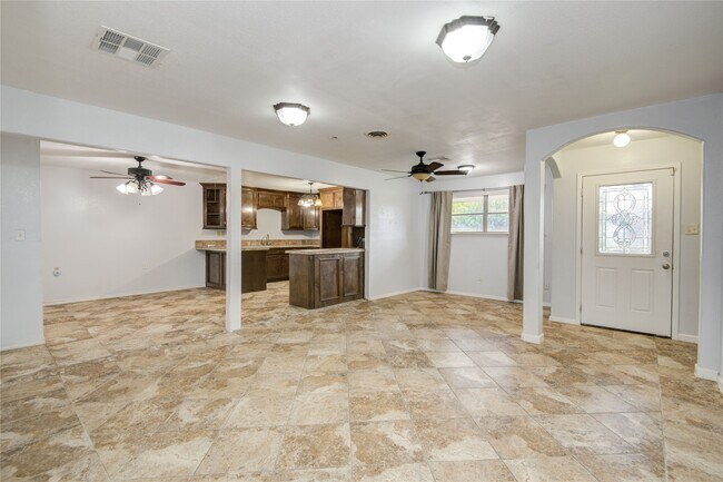 Foto del edificio - 811 W 7th St