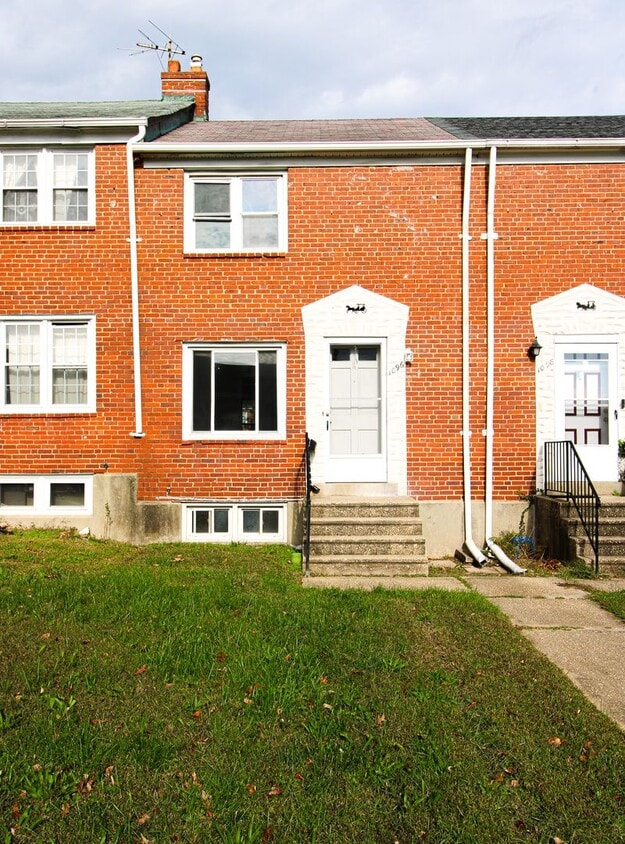 Primary Photo - 1096 Cameron Rd