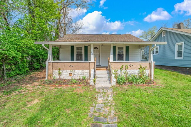 Foto del edificio - 2325 Cedar Ln