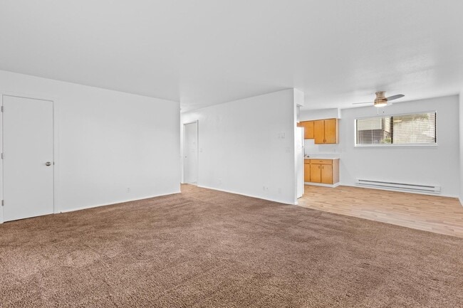 Building Photo - Large Luxurious home complete with Washer and Dryer! Large Patio area.