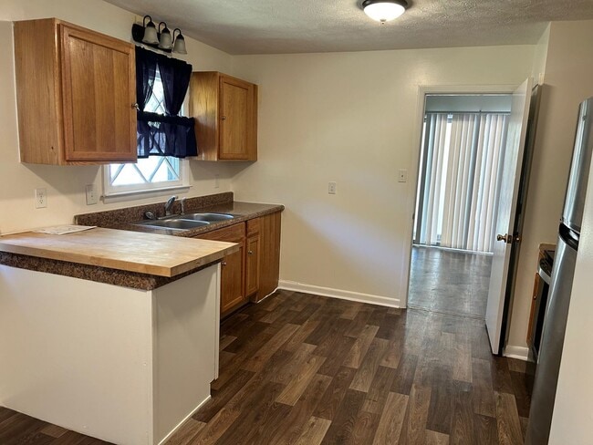 Building Photo - 1060 NC-41
