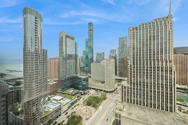 Building Photo - 240 E Illinois St