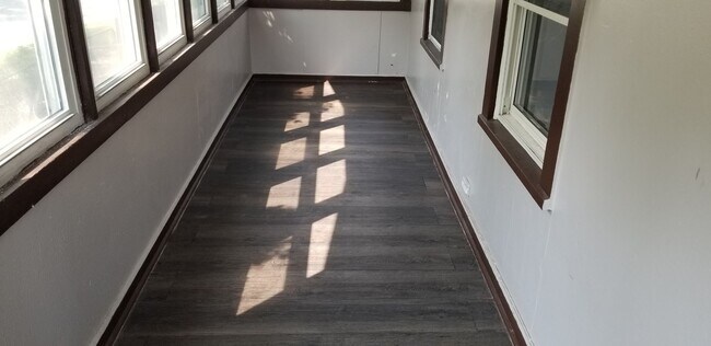 Foto del edificio - Cudell Area - 4 Bedroom Single Family Home