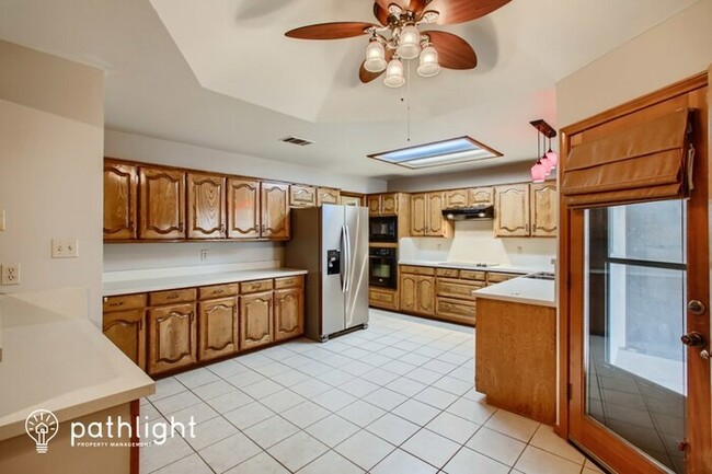 Building Photo - 1113 Shawnee Trail, Carrollton, TX, 75007
