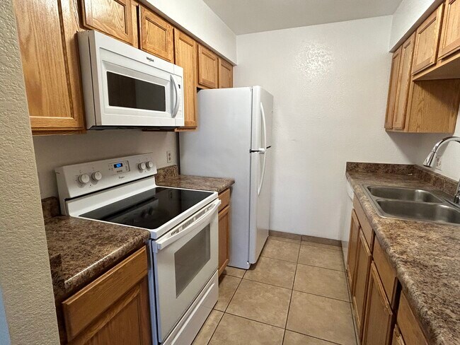 Foto del edificio - 5950 E Norland St