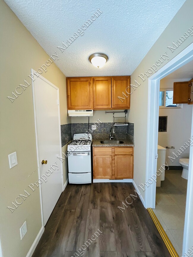 Unit #5 Kitchen - 19419 Victory Blvd