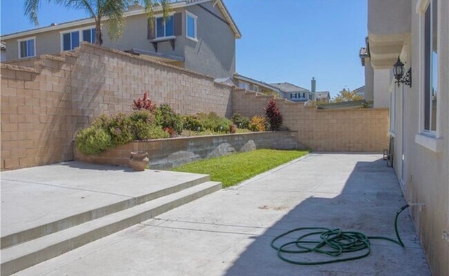Building Photo - 15624 Dobbs Peak Ln