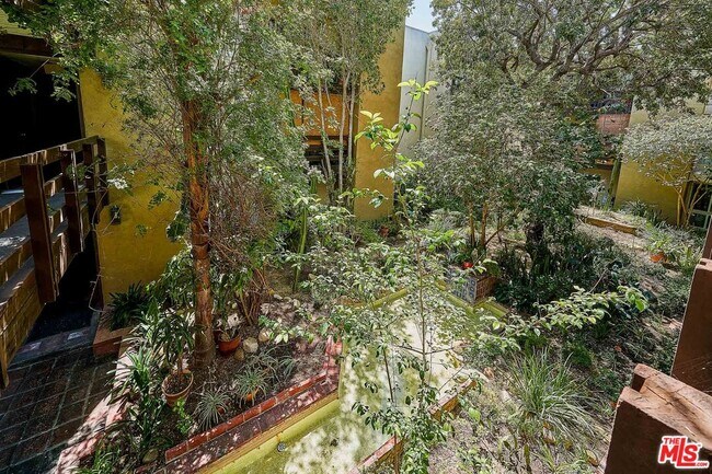 Foto del edificio - 320 S Ardmore Ave