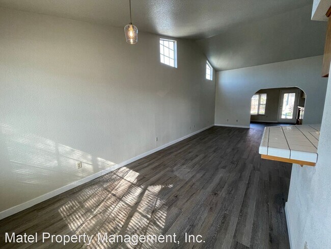 Building Photo - 4 br, 2 bath House - 2206 Orchard Creek Dr