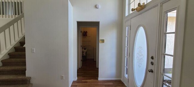 Building Photo - Spacious Pool Home in Kissimmee