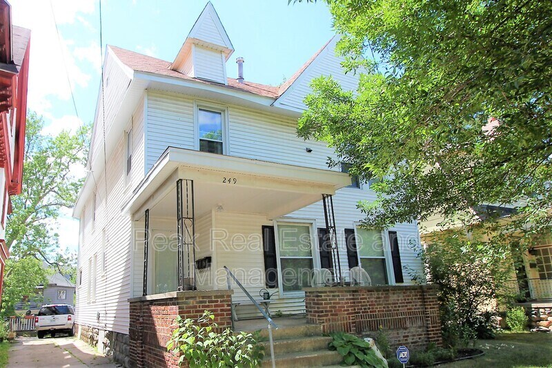 249 Eastern Ave SE, Grand Rapids, MI 49503 Condo for Rent in Grand