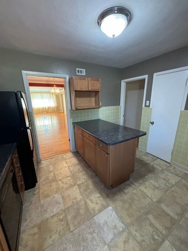 Building Photo - 7843 Balson Ave