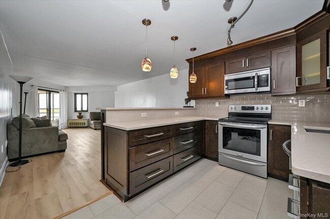 Building Photo - 725 Miller Ave