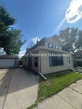 Building Photo - 1215 Guthrie Ave
