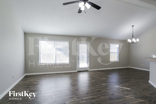 Foto del edificio - 16204 N View Ct