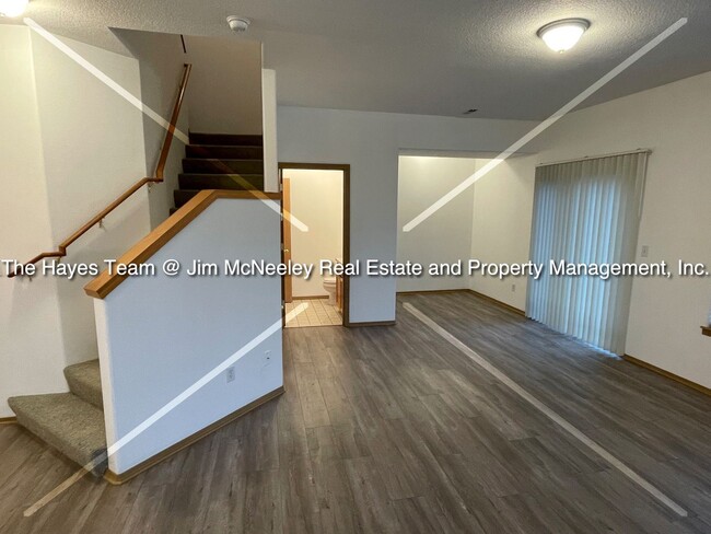 Building Photo - 2 br, 2.5 bath House - 619 Hampton Lane