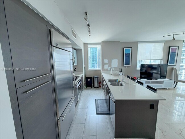 Foto del edificio - 500 Brickell Ave