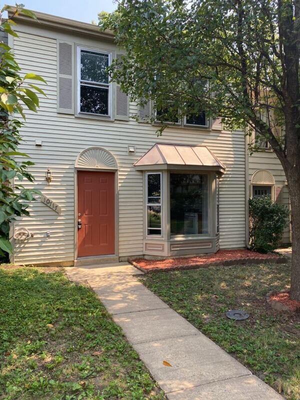 10717 Greta Lynn Ct, Fredericksburg, VA 22407 Townhome Rentals in