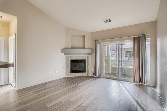 Building Photo - 9622 W Coco Cir