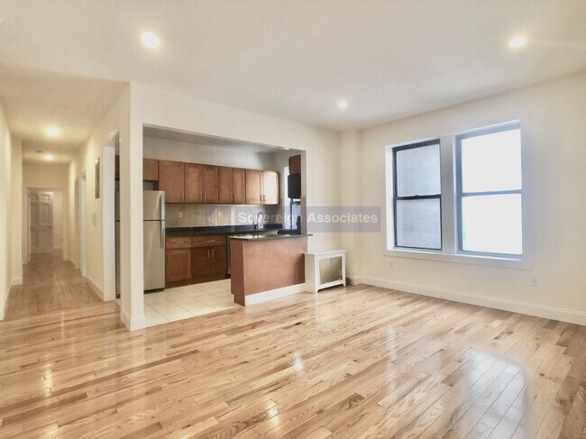 Foto del edificio - 270 Fort Washington Ave