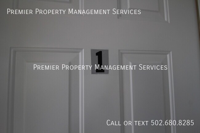Foto del edificio - 2403 Hermitage Way