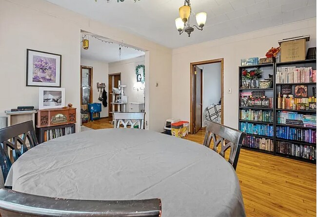 Dining Room - 887 James Ave