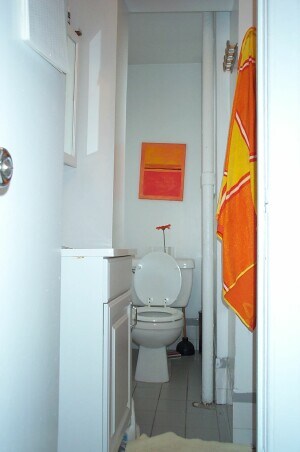 Primary Photo - 215 E 10th St