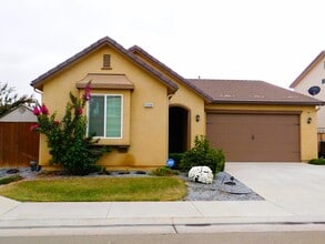 Building Photo - 3098 Wrenwood Ave