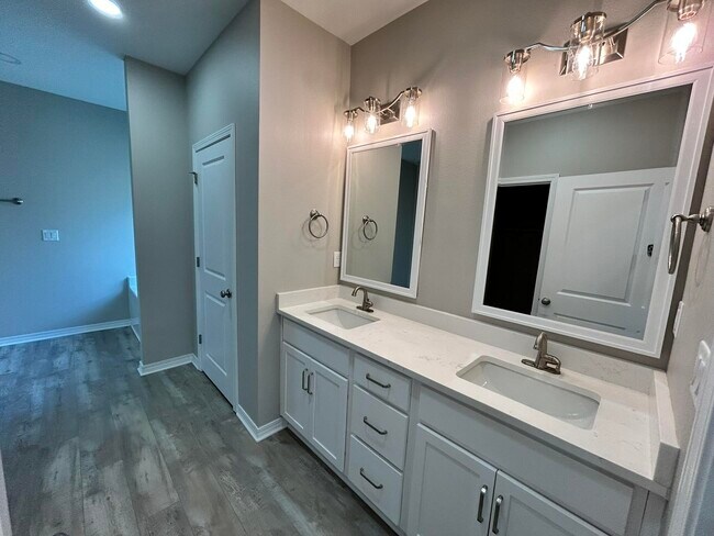 Foto del edificio - 6737 Sarah Ann Way