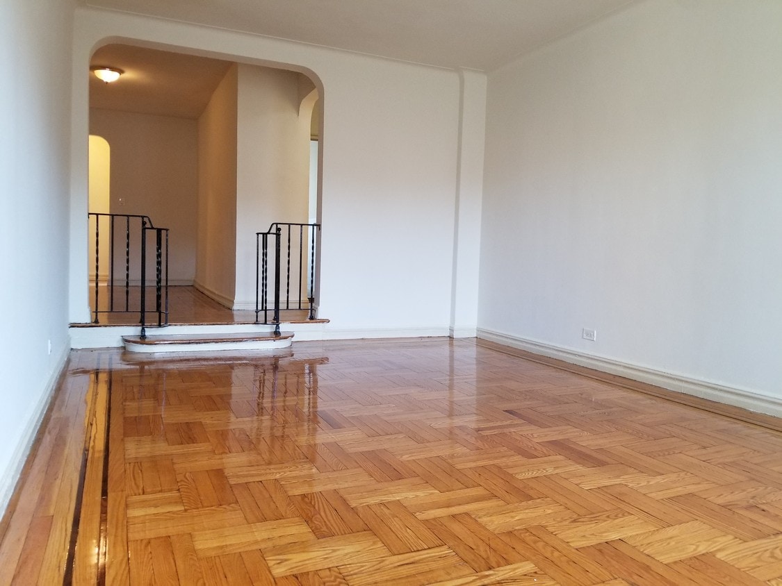 Primary Photo - 1175 Morris Ave