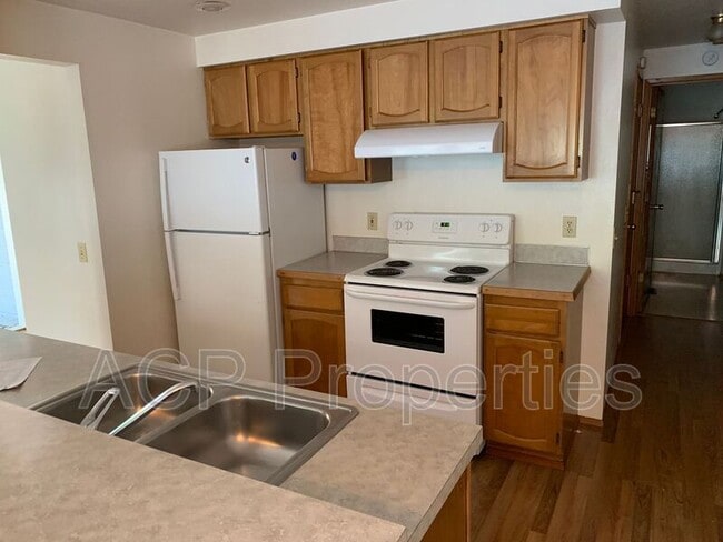 Building Photo - 2141 Xenia St