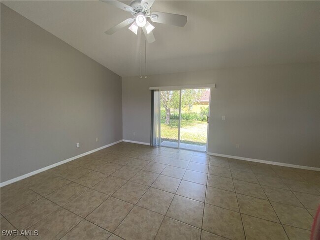 Foto del edificio - 2213 SW 4th St