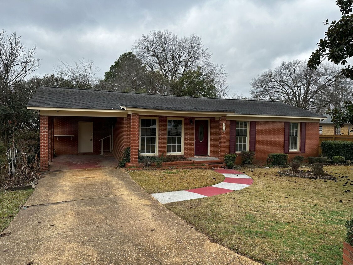 Primary Photo - Charming 3-Bedroom Brick Home in a Quiet C...