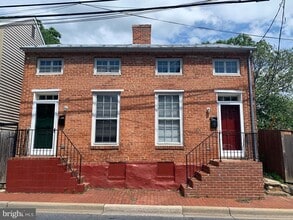 Building Photo - 126 Ice St