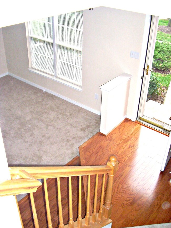 Foto del edificio - 3 BR / 1.5 BA Townhouse near Virginia Cent...