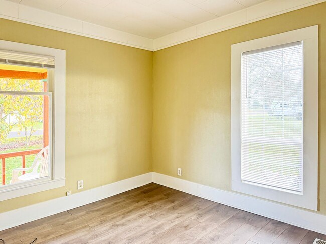 Foto del edificio - Darling 2 Bedroom Home in Hasley!