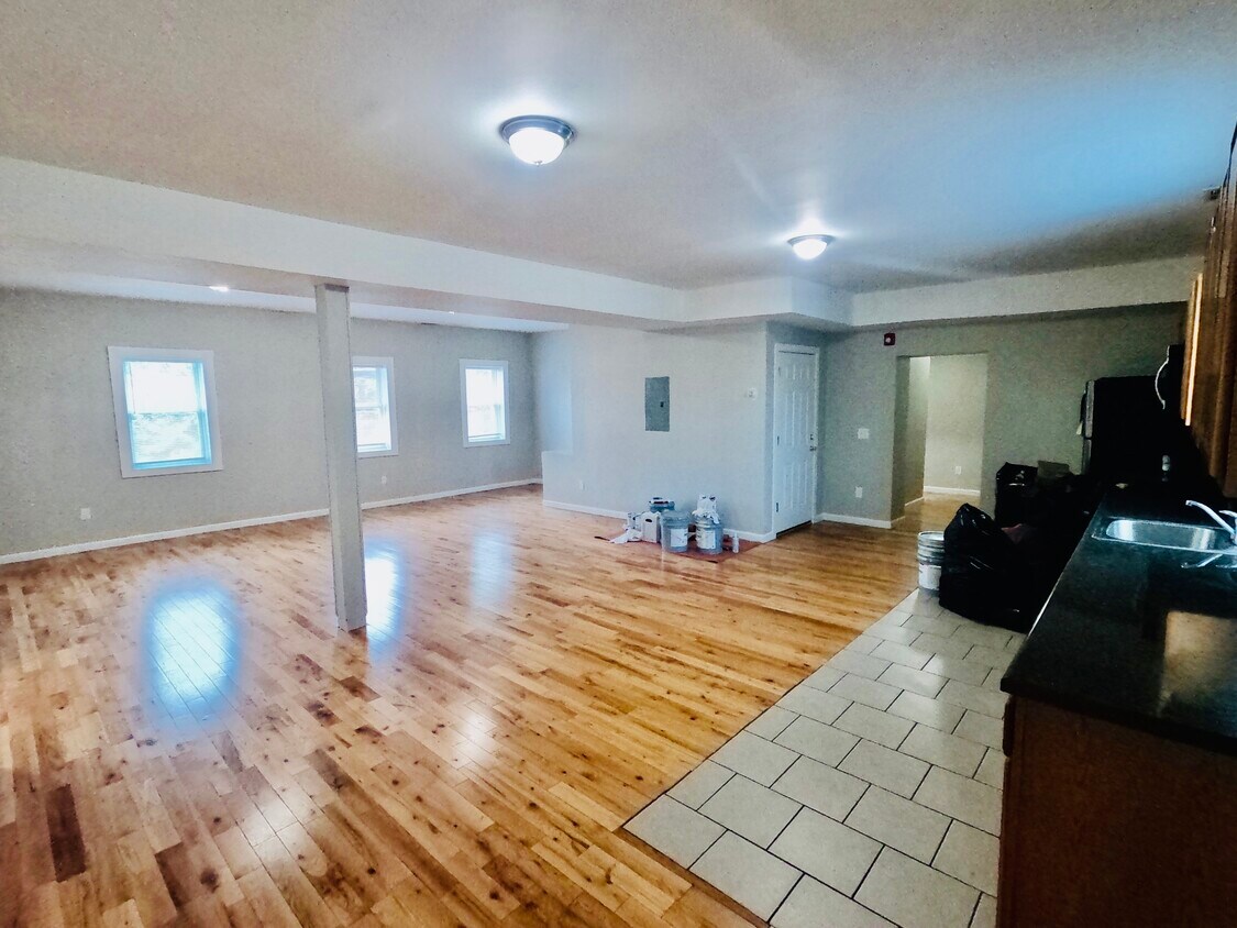 150 Westerleigh Rd Unit 1, New Haven, CT 06515 Apartments in New