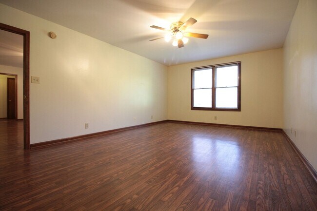 Foto del edificio - 205 Farmer Rd