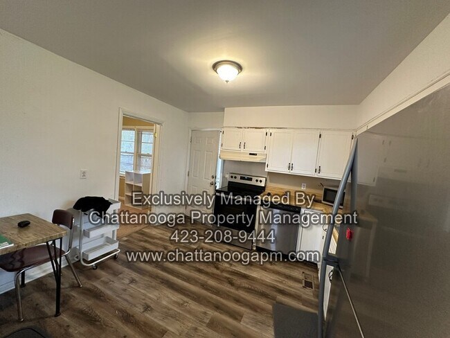 Foto del edificio - 1003 Floyd Dr