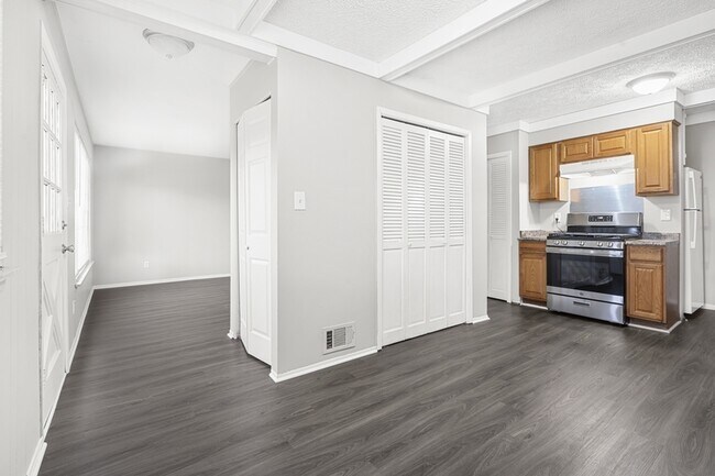 Foto del edificio - 34000 Fernwood St