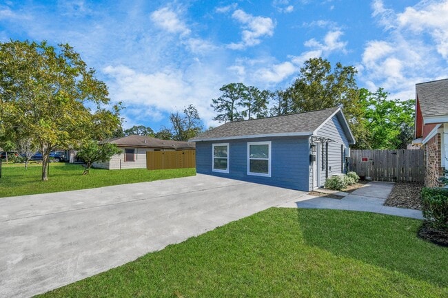 Building Photo - 11127 Melba Ln