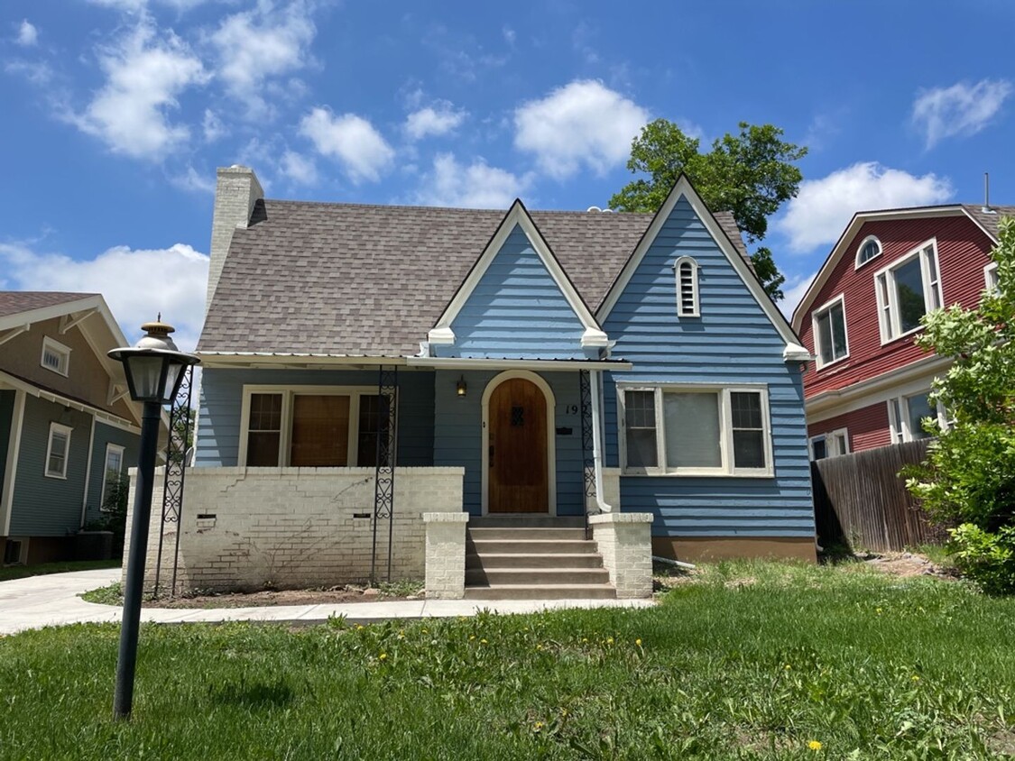 Primary Photo - 4 Bedroom - PRE-LEASE FOR JUNE