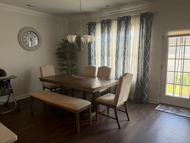 Foto del edificio - 8187 Carriage Homes Dr