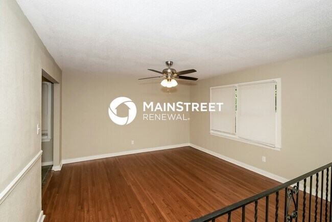 Foto del edificio - 4 Bedroom Pet-Friendly Home in Center Poin...