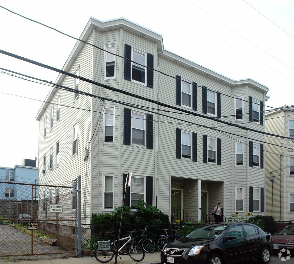 Primary Photo - 248-254 Elm St